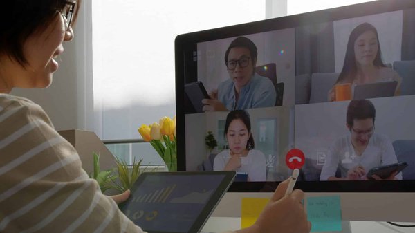 Conseils de santé en ligne : Avantages et limites